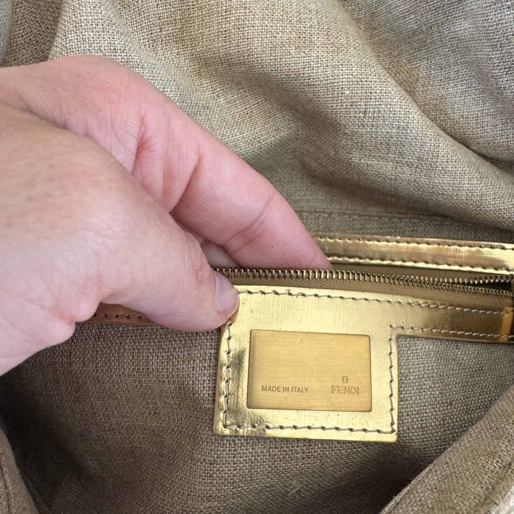 Vintage Fendi Baguette, rare and authentic ✨ - Picture 12 of 13